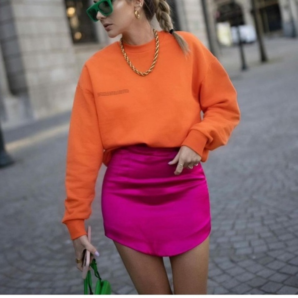 NWT Zara fuchsia mini skirt